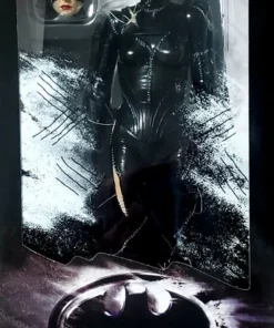 Catwoman: Batman Returns – 1/4 Scale Action Figure – Catwoman (Michelle Pfeiffer) By NECA
