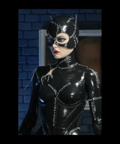 Catwoman: Batman Returns – 1/4 Scale Action Figure – Catwoman (Michelle Pfeiffer) By NECA