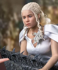 Daenerys Targaryen (Season 5) Sixth Scale Figure By Threezero Game Of Thrones