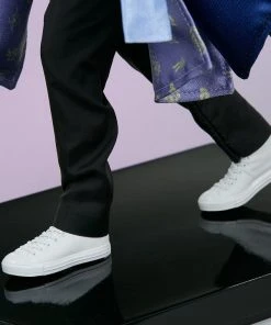 Jin Deluxe Statue By Sideshow Collectibles BTS Idol Collection