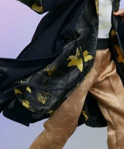 SUGA Deluxe Statue By Sideshow Collectibles BTS Idol Collection